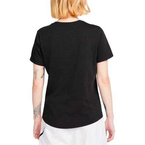 Remera Nike Sportswear Club Essentials