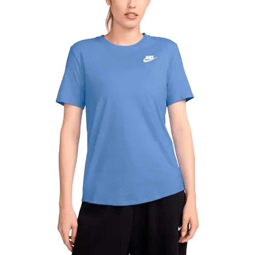 Remera Nike Sportswear Club Essentials