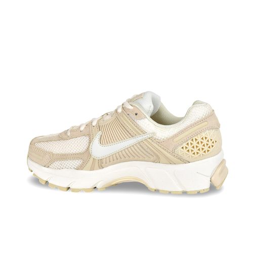 Zapatilla Nike Vomero 5