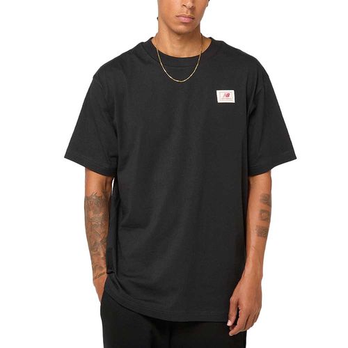 Remera New Balance  Woven Label