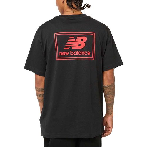 Remera New Balance  Woven Label