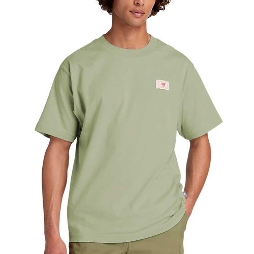 Remera New Balance  Woven Label