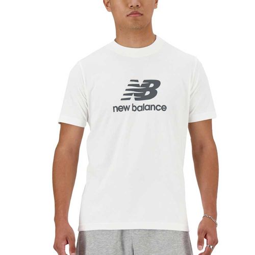 Remera New Balance Essentials