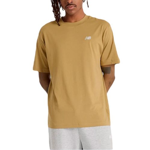Remera New Balance Essentials