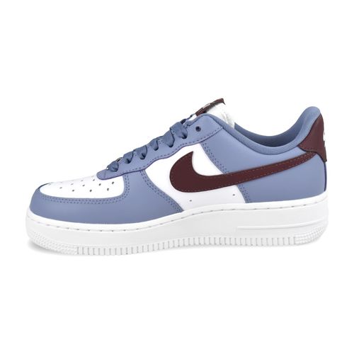 Zapatilla Nike Air Force 1 07 Blanco y Violeta