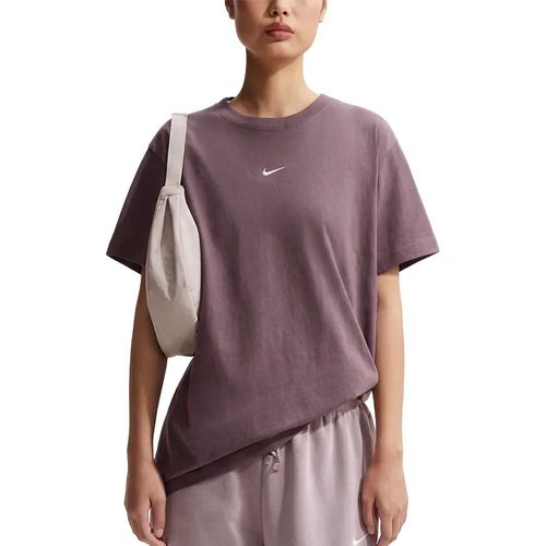 Remera Nike Classic Marrón